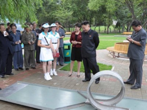 Kim Jong-un shows surprising interest in Minigolf